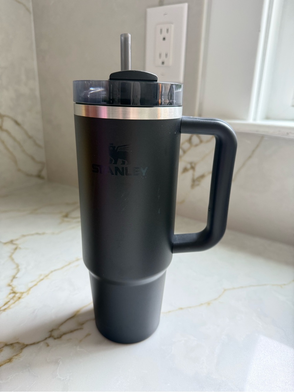 Stanley Quencher H2.0 FlowState 30 oz Tumbler Matte Black | Handle & Straw